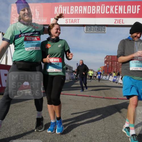 03.10.2025 - Köhlbrandbrückenlauf Matties Gatica Varas http://msf.ph/oto/9170615 03.10.2025 10:30:17 Ziel 1589, 2067, 2092, 2112, 2280, 2325, 2326, 2763, 3607, 3657, 3819 meine-sportfotos.de