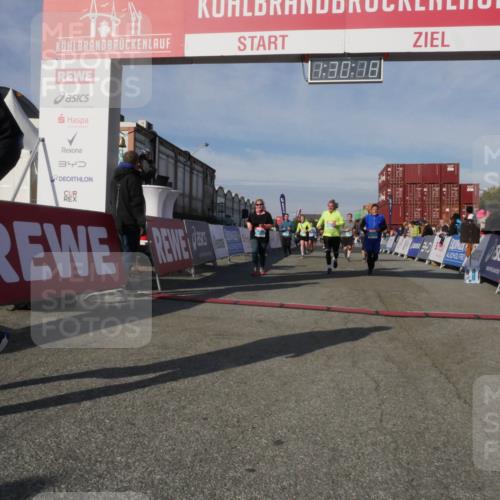 03.10.2025 - Köhlbrandbrückenlauf Matties Gatica Varas http://msf.ph/oto/9170621 03.10.2025 10:30:20 Ziel 1358, 2067, 2092, 2112, 2280, 2325, 2326, 2763, 3607, 3657, 3819 meine-sportfotos.de