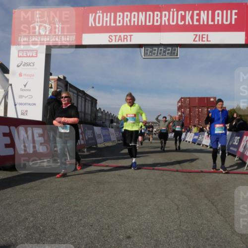 03.10.2025 - Köhlbrandbrückenlauf Matties Gatica Varas http://msf.ph/oto/9170626 03.10.2025 10:30:23 Ziel 1358, 2092, 2112, 2267, 2325, 2326, 2726, 2727, 2763, 3657, 3784, 3819 meine-sportfotos.de