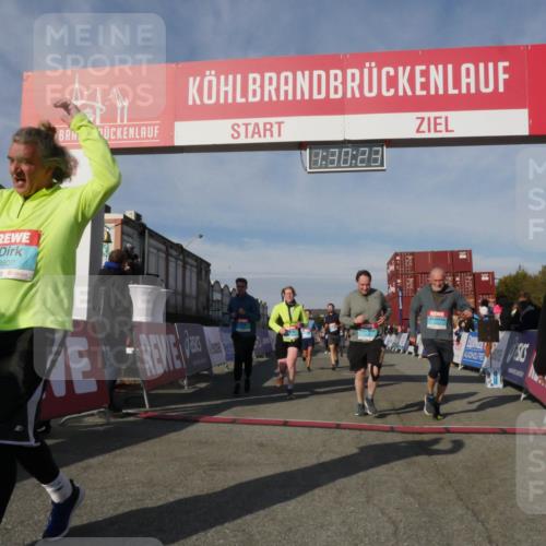 03.10.2025 - Köhlbrandbrückenlauf Matties Gatica Varas http://msf.ph/oto/9170630 03.10.2025 10:30:24 Ziel 1358, 2092, 2112, 2267, 2325, 2326, 2726, 2727, 2763, 3657, 3784, 3819 meine-sportfotos.de