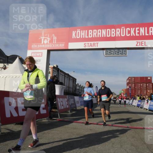 03.10.2025 - Köhlbrandbrückenlauf Matties Gatica Varas http://msf.ph/oto/9170637 03.10.2025 10:30:28 Ziel 1358, 2267, 2497, 2498, 2726, 2727, 3657, 3784, 3819 meine-sportfotos.de