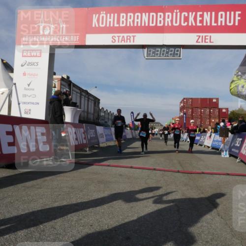 03.10.2025 - Köhlbrandbrückenlauf Matties Gatica Varas http://msf.ph/oto/9170644 03.10.2025 10:30:31 Ziel 1358, 2267, 2342, 2343, 2386, 2497, 2498, 2726, 2727, 3784 meine-sportfotos.de
