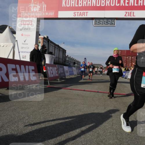 03.10.2025 - Köhlbrandbrückenlauf Matties Gatica Varas http://msf.ph/oto/9170653 03.10.2025 10:30:35 Ziel 2267, 2342, 2343, 2386, 2497, 2498, 2533, 2554 meine-sportfotos.de