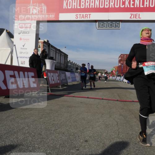 03.10.2025 - Köhlbrandbrückenlauf Matties Gatica Varas http://msf.ph/oto/9170655 03.10.2025 10:30:36 Ziel 2342, 2343, 2386, 2497, 2498, 2533, 2554 meine-sportfotos.de