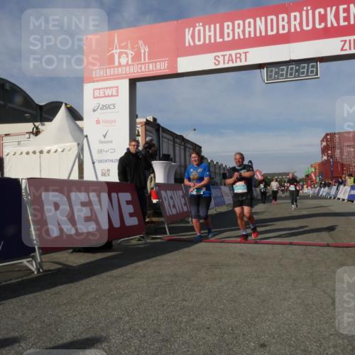 03.10.2025 - Köhlbrandbrückenlauf Matties Gatica Varas http://msf.ph/oto/9170658 03.10.2025 10:30:38 Ziel 2342, 2343, 2386, 2497, 2498, 2533, 2554 meine-sportfotos.de