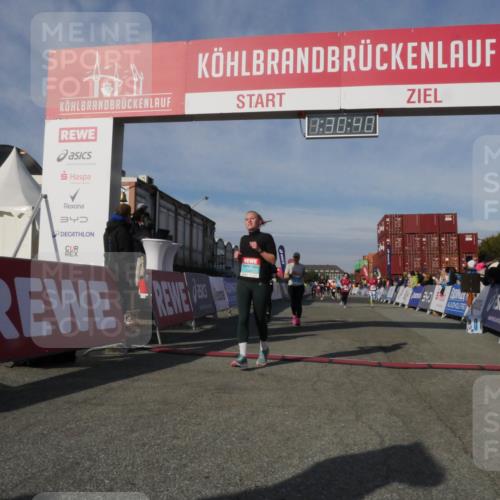 03.10.2025 - Köhlbrandbrückenlauf Matties Gatica Varas http://msf.ph/oto/9170666 03.10.2025 10:30:42 Ziel 2063, 2342, 2343, 2441, 2533, 2554, 3129 meine-sportfotos.de