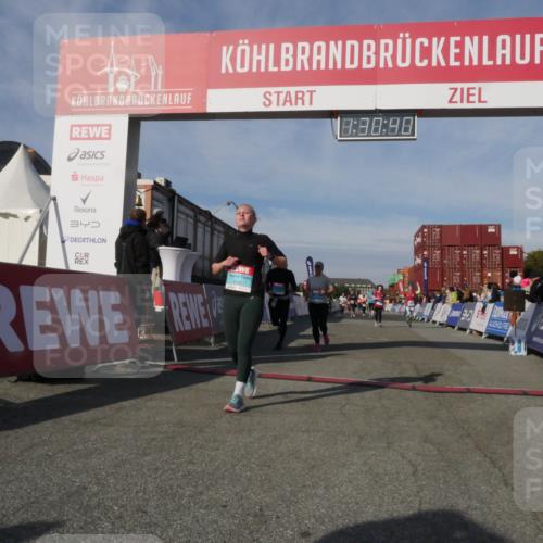 03.10.2025 - Köhlbrandbrückenlauf Matties Gatica Varas http://msf.ph/oto/9170667 03.10.2025 10:30:42 Ziel 2063, 2342, 2343, 2441, 2533, 2554, 3129 meine-sportfotos.de