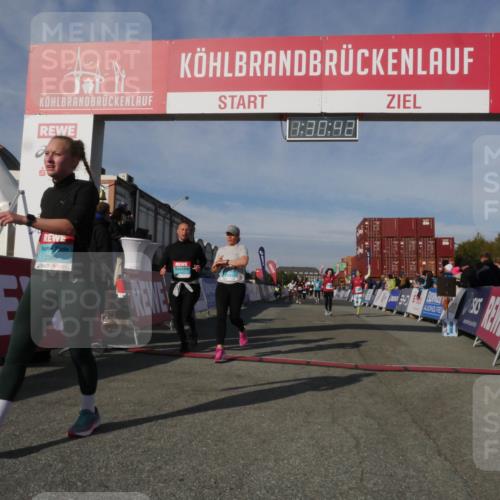 03.10.2025 - Köhlbrandbrückenlauf Matties Gatica Varas http://msf.ph/oto/9170669 03.10.2025 10:30:43 Ziel 2037, 2063, 2342, 2343, 2441, 2533, 2554, 3129 meine-sportfotos.de