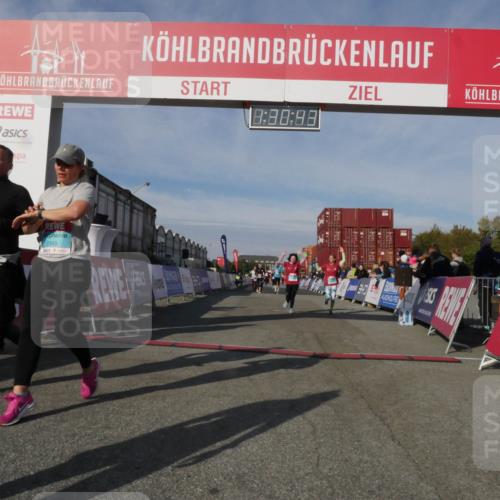 03.10.2025 - Köhlbrandbrückenlauf Matties Gatica Varas http://msf.ph/oto/9170672 03.10.2025 10:30:45 Ziel 2037, 2063, 2441, 2533, 2554, 3129 meine-sportfotos.de