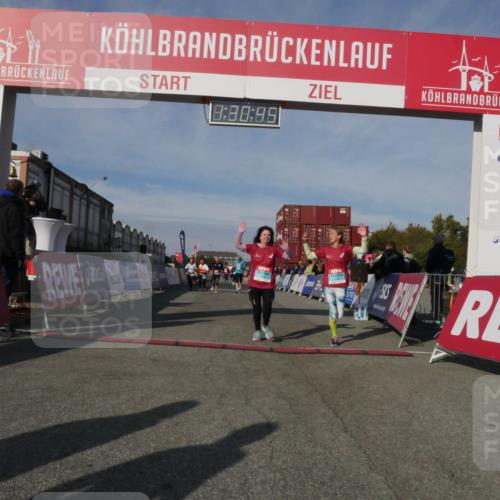 03.10.2025 - Köhlbrandbrückenlauf Matties Gatica Varas http://msf.ph/oto/9170677 03.10.2025 10:30:47 Ziel 1096, 1097, 1098, 2037, 2063, 2441, 2533, 2554, 2725, 3129, 3701 meine-sportfotos.de