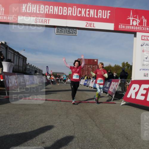 03.10.2025 - Köhlbrandbrückenlauf Matties Gatica Varas http://msf.ph/oto/9170678 03.10.2025 10:30:48 Ziel 1096, 1097, 1098, 2037, 2063, 2441, 2725, 3129, 3701 meine-sportfotos.de
