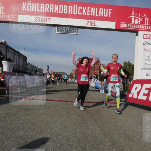 03.10.2025 - Köhlbrandbrückenlauf Matties Gatica Varas http://msf.ph/oto/9170679 03.10.2025 10:30:48 Ziel 1096, 1097, 1098, 2037, 2063, 2441, 2725, 3129, 3701 meine-sportfotos.de