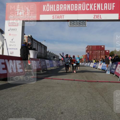 03.10.2025 - Köhlbrandbrückenlauf Matties Gatica Varas http://msf.ph/oto/9170686 03.10.2025 10:30:52 Ziel 1096, 1097, 1098, 2037, 2063, 2388, 2441, 2725, 3129, 3701 meine-sportfotos.de