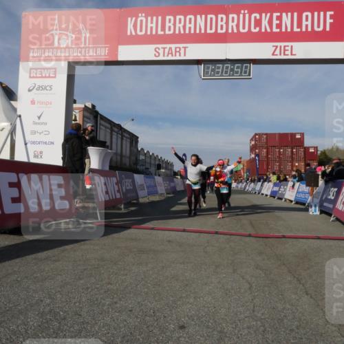 03.10.2025 - Köhlbrandbrückenlauf Matties Gatica Varas http://msf.ph/oto/9170687 03.10.2025 10:30:52 Ziel 1096, 1097, 1098, 2037, 2063, 2388, 2441, 2725, 3129, 3701 meine-sportfotos.de