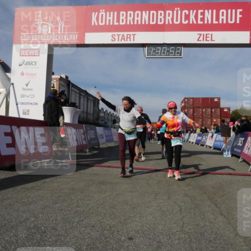 03.10.2025 - Köhlbrandbrückenlauf Matties Gatica Varas http://msf.ph/oto/9170690 03.10.2025 10:30:53 Ziel 1096, 1097, 1098, 2037, 2063, 2388, 2441, 2725, 3129, 3701 meine-sportfotos.de