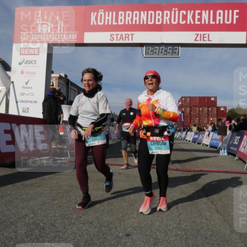 03.10.2025 - Köhlbrandbrückenlauf Matties Gatica Varas http://msf.ph/oto/9170692 03.10.2025 10:30:54 Ziel 1096, 1097, 1098, 2037, 2252, 2388, 2725, 3129, 3701 meine-sportfotos.de