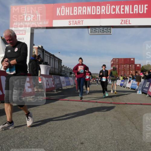 03.10.2025 - Köhlbrandbrückenlauf Matties Gatica Varas http://msf.ph/oto/9170699 03.10.2025 10:30:58 Ziel 1096, 1097, 1098, 2252, 2388, 2536, 2725, 2846, 3701 meine-sportfotos.de