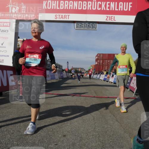 03.10.2025 - Köhlbrandbrückenlauf Matties Gatica Varas http://msf.ph/oto/9170705 03.10.2025 10:31:01 Ziel 2252, 2388, 2536, 2846 meine-sportfotos.de