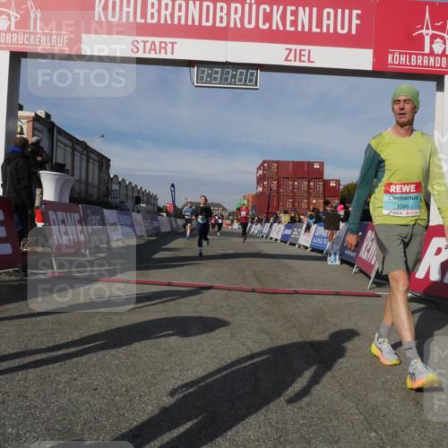 03.10.2025 - Köhlbrandbrückenlauf Matties Gatica Varas http://msf.ph/oto/9170707 03.10.2025 10:31:02 Ziel 2252, 2388, 2536, 2846, 3479, 3664 meine-sportfotos.de
