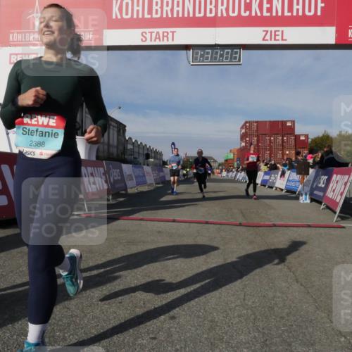 03.10.2025 - Köhlbrandbrückenlauf Matties Gatica Varas http://msf.ph/oto/9170714 03.10.2025 10:31:05 Ziel 2252, 2536, 2846, 2900, 3478, 3479, 3510, 3664 meine-sportfotos.de