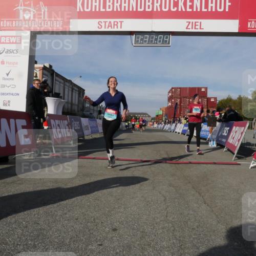 03.10.2025 - Köhlbrandbrückenlauf Matties Gatica Varas http://msf.ph/oto/9170717 03.10.2025 10:31:06 Ziel 2252, 2536, 2846, 2900, 3478, 3479, 3510, 3664 meine-sportfotos.de