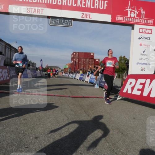 03.10.2025 - Köhlbrandbrückenlauf Matties Gatica Varas http://msf.ph/oto/9170720 03.10.2025 10:31:08 Ziel 1763, 2846, 2900, 3478, 3479, 3510, 3664 meine-sportfotos.de