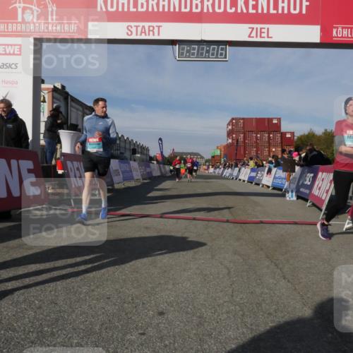 03.10.2025 - Köhlbrandbrückenlauf Matties Gatica Varas http://msf.ph/oto/9170721 03.10.2025 10:31:08 Ziel 1763, 2846, 2900, 3478, 3479, 3510, 3664 meine-sportfotos.de