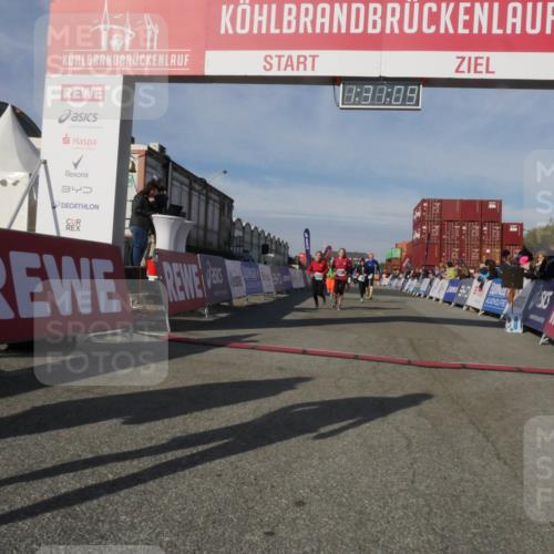 03.10.2025 - Köhlbrandbrückenlauf Matties Gatica Varas http://msf.ph/oto/9170727 03.10.2025 10:31:11 Ziel 1763, 2900, 3478, 3479, 3510, 3664 meine-sportfotos.de