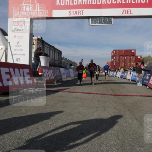 03.10.2025 - Köhlbrandbrückenlauf Matties Gatica Varas http://msf.ph/oto/9170731 03.10.2025 10:31:13 Ziel 1763, 2468, 2900, 3478, 3479, 3510, 3664 meine-sportfotos.de