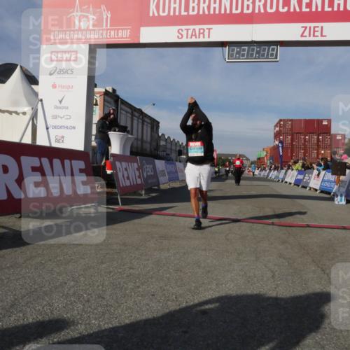 03.10.2025 - Köhlbrandbrückenlauf Matties Gatica Varas http://msf.ph/oto/9170746 03.10.2025 10:31:20 Ziel 2205, 2468, 3663 meine-sportfotos.de