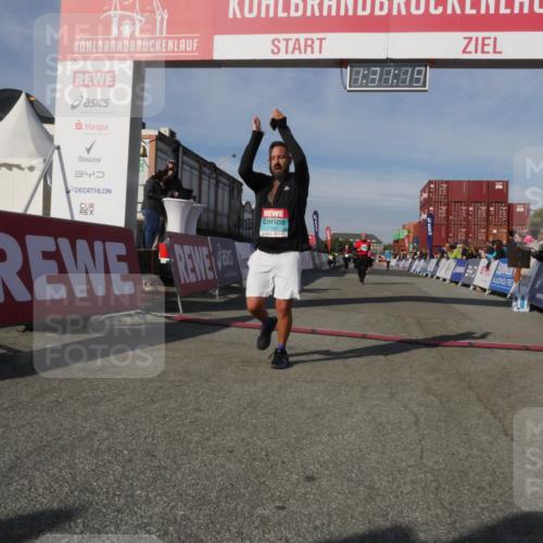 03.10.2025 - Köhlbrandbrückenlauf Matties Gatica Varas http://msf.ph/oto/9170747 03.10.2025 10:31:20 Ziel 2205, 2468, 3663 meine-sportfotos.de