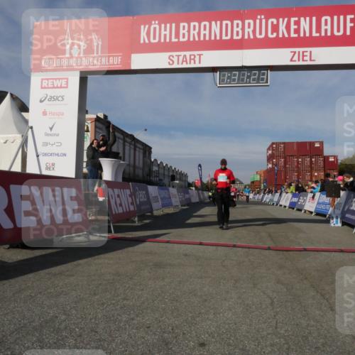 03.10.2025 - Köhlbrandbrückenlauf Matties Gatica Varas http://msf.ph/oto/9170755 03.10.2025 10:31:25 Ziel 2205, 2468, 3072, 3663 meine-sportfotos.de