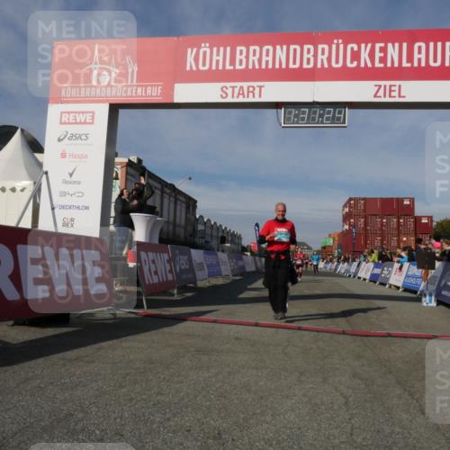 03.10.2025 - Köhlbrandbrückenlauf Matties Gatica Varas http://msf.ph/oto/9170757 03.10.2025 10:31:25 Ziel 2205, 2468, 3072, 3663 meine-sportfotos.de