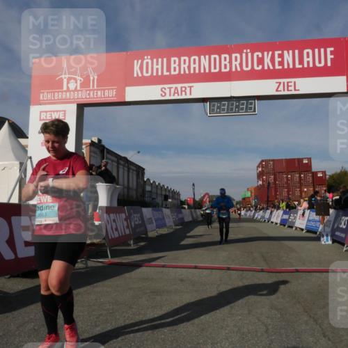 03.10.2025 - Köhlbrandbrückenlauf Matties Gatica Varas http://msf.ph/oto/9170776 03.10.2025 10:31:35 Ziel 1969, 1970, 2443, 2504, 3072, 3383, 3384 meine-sportfotos.de