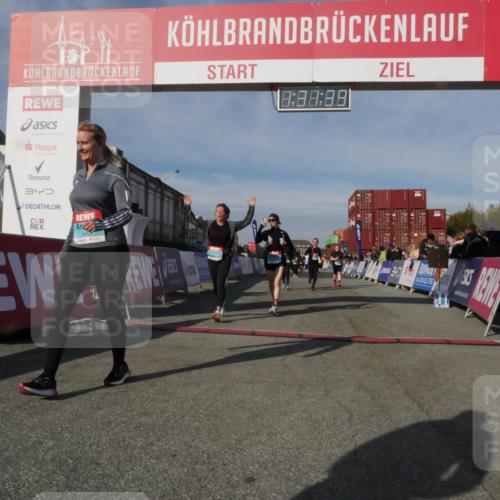 03.10.2025 - Köhlbrandbrückenlauf Matties Gatica Varas http://msf.ph/oto/9170790 03.10.2025 10:31:41 Ziel 1969, 1970, 2385, 2462, 2463, 2504, 2518, 2595, 2596, 3383, 3384 meine-sportfotos.de