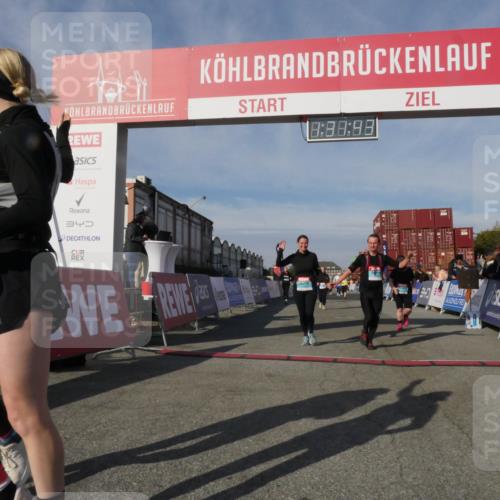 03.10.2025 - Köhlbrandbrückenlauf Matties Gatica Varas http://msf.ph/oto/9170797 03.10.2025 10:31:44 Ziel 1927, 2385, 2462, 2463, 2504, 2518, 2595, 2596, 2973, 2976, 3383, 3384 meine-sportfotos.de