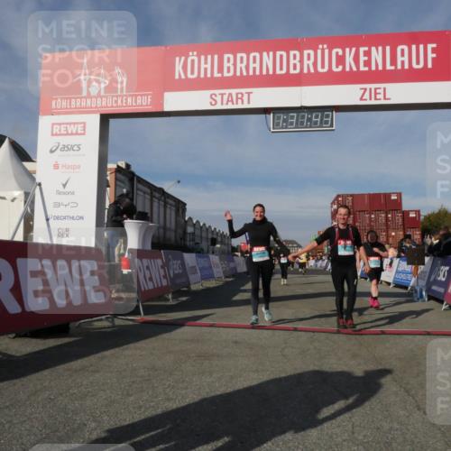 03.10.2025 - Köhlbrandbrückenlauf Matties Gatica Varas http://msf.ph/oto/9170798 03.10.2025 10:31:45 Ziel 1927, 2385, 2462, 2463, 2504, 2518, 2595, 2596, 2973, 2976, 3383, 3384 meine-sportfotos.de