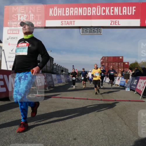 03.10.2025 - Köhlbrandbrückenlauf Matties Gatica Varas http://msf.ph/oto/9170813 03.10.2025 10:31:52 Ziel 1927, 2058, 2265, 2272, 2332, 2379, 2398, 2518, 2595, 2596, 2634, 2966, 2967, 2973, 2976 meine-sportfotos.de