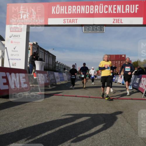 03.10.2025 - Köhlbrandbrückenlauf Matties Gatica Varas http://msf.ph/oto/9170815 03.10.2025 10:31:53 Ziel 1927, 2058, 2265, 2272, 2332, 2379, 2398, 2491, 2518, 2595, 2596, 2634, 2966, 2967, 2973, 2976 meine-sportfotos.de