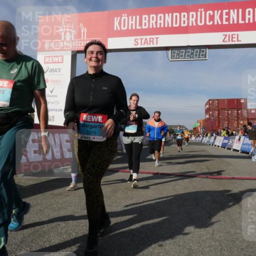 03.10.2025 - Köhlbrandbrückenlauf Matties Gatica Varas http://msf.ph/oto/9170838 03.10.2025 10:32:04 Ziel 1700, 1867, 2491, 2830, 3122 meine-sportfotos.de