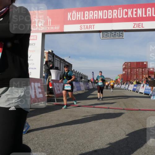 03.10.2025 - Köhlbrandbrückenlauf Matties Gatica Varas http://msf.ph/oto/9170843 03.10.2025 10:32:06 Ziel 1700, 1867, 2830, 3122 meine-sportfotos.de