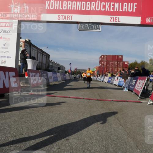 03.10.2025 - Köhlbrandbrückenlauf Matties Gatica Varas http://msf.ph/oto/9170850 03.10.2025 10:32:10 Ziel 1867, 3122 meine-sportfotos.de