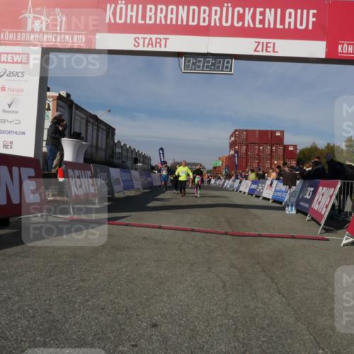 03.10.2025 - Köhlbrandbrückenlauf Matties Gatica Varas http://msf.ph/oto/9170870 03.10.2025 10:32:20 Ziel 1769, 2024, 2412, 2419, 2433, 2569, 3328, 3329 meine-sportfotos.de