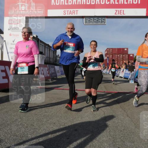 03.10.2025 - Köhlbrandbrückenlauf Matties Gatica Varas http://msf.ph/oto/9170905 03.10.2025 10:32:37 Ziel 1749, 1908, 1923, 2041, 2085, 2116, 2212, 2316, 2365, 2436, 2599, 3045, 3076, 3077, 3737 meine-sportfotos.de