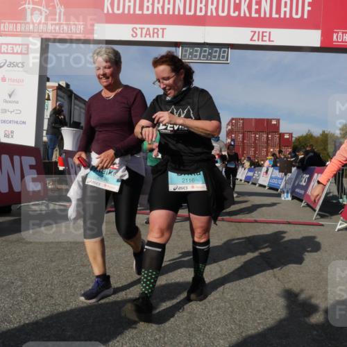 03.10.2025 - Köhlbrandbrückenlauf Matties Gatica Varas http://msf.ph/oto/9170912 03.10.2025 10:32:40 Ziel 1749, 1908, 2041, 2085, 2212, 2316, 2365, 2599, 3076, 3077, 3737 meine-sportfotos.de