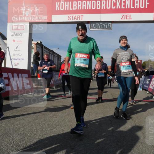 03.10.2025 - Köhlbrandbrückenlauf Matties Gatica Varas http://msf.ph/oto/9170916 03.10.2025 10:32:42 Ziel 1749, 2041, 3076, 3077 meine-sportfotos.de