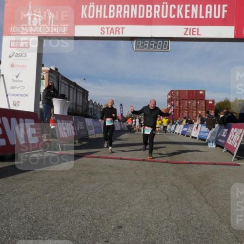 03.10.2025 - Köhlbrandbrückenlauf Matties Gatica Varas http://msf.ph/oto/9170943 03.10.2025 10:33:01 Ziel 1625, 2149, 2297, 2299, 2646, 2871, 2872, 2874, 2875, 2894, 2895 meine-sportfotos.de