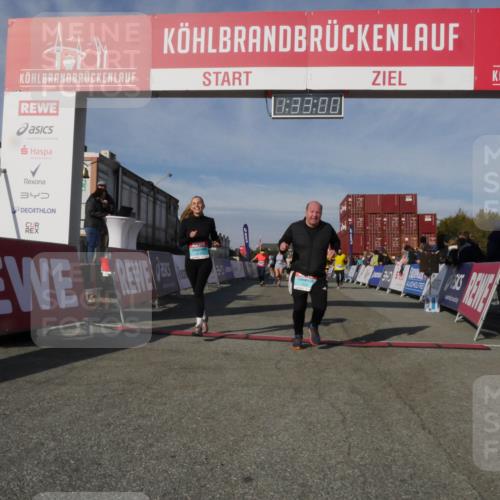 03.10.2025 - Köhlbrandbrückenlauf Matties Gatica Varas http://msf.ph/oto/9170944 03.10.2025 10:33:02 Ziel 2149, 2297, 2299, 2550, 2646, 2871, 2872, 2874, 2875, 2894, 2895 meine-sportfotos.de
