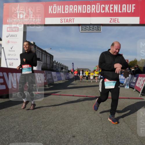 03.10.2025 - Köhlbrandbrückenlauf Matties Gatica Varas http://msf.ph/oto/9170946 03.10.2025 10:33:03 Ziel 2297, 2299, 2550, 2553, 2646, 2871, 2872, 2874, 2875, 2894, 2895 meine-sportfotos.de