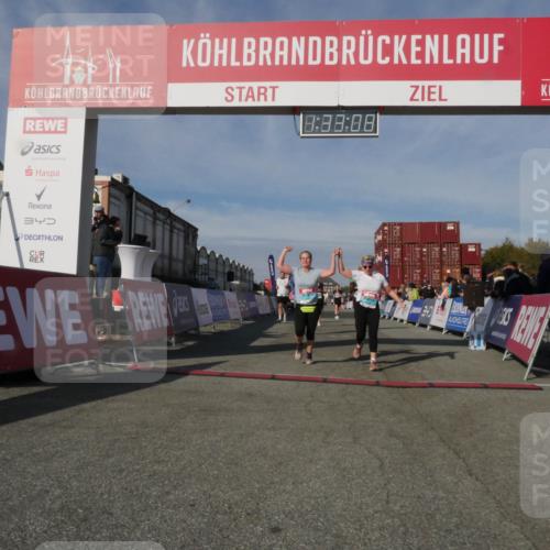 03.10.2025 - Köhlbrandbrückenlauf Matties Gatica Varas http://msf.ph/oto/9170960 03.10.2025 10:33:10 Ziel 1851, 2359, 2550, 2553, 2576, 2619, 2631, 2646, 2894, 2895 meine-sportfotos.de